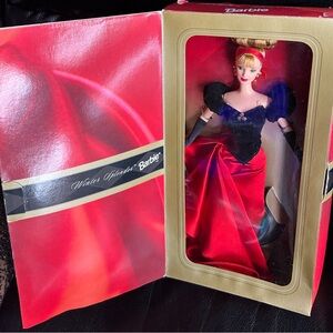 Vintage Avon 1998 Barbie Winter Splendor Special Edition Caucasian Doll